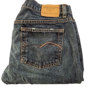 American Eagle Outfitter Dark Wash Straight Leg Distressed Denim Jeans‎